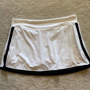 NWOT Nike Dri-Fit Skirt/Skort